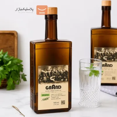 بطری اب درب چوبی کتابی